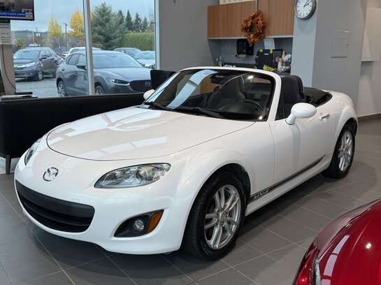 2010 Mazda MX-5 2010 White